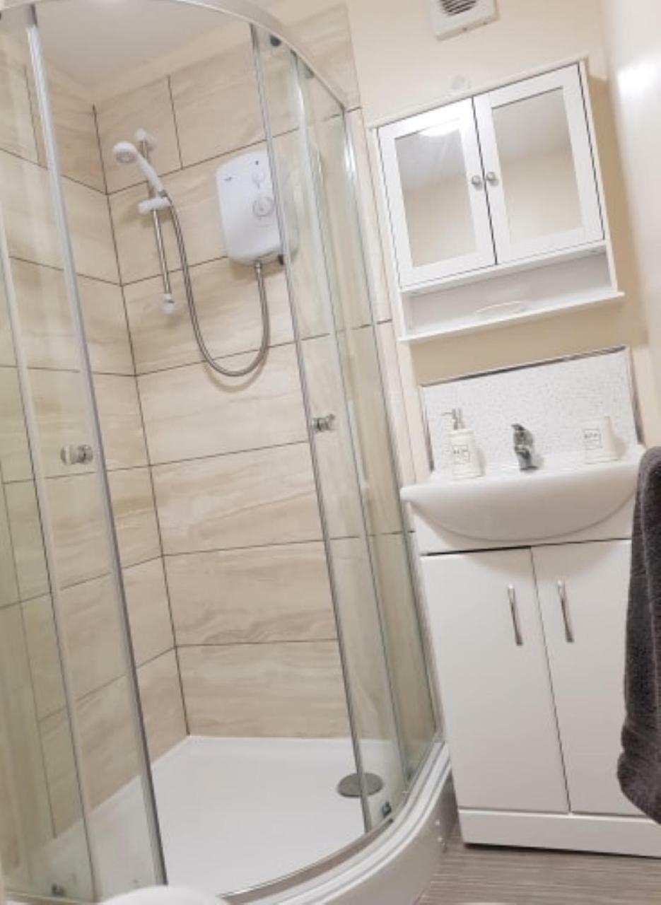 Woolpack Hotel Бриг Екстериор снимка